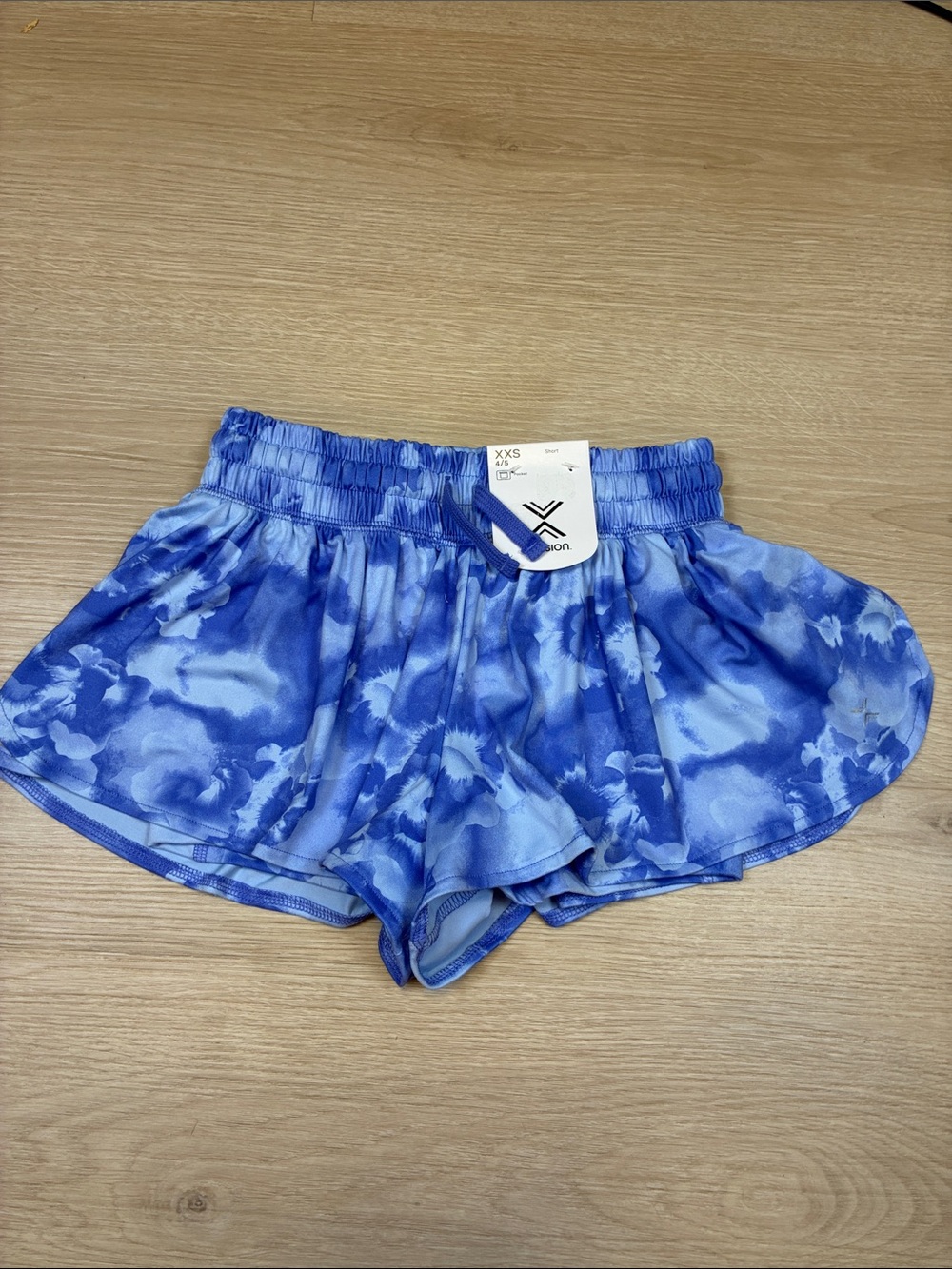 NEW Xersion 4/5 Girl’s Blue Floral Athletic Shorts